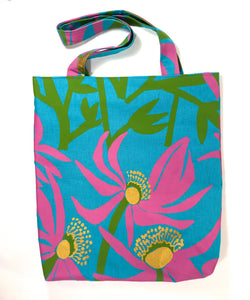 Tote Bag 'Manwak (Mumeka Blooms / Fleurs Mumeka)' - Deborah Wurrkidj (Turquoise)