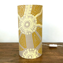 Lampe 'Tali' (Dunes et Points d’Eau) de Lisa Multa – Jaune, 30x15cm